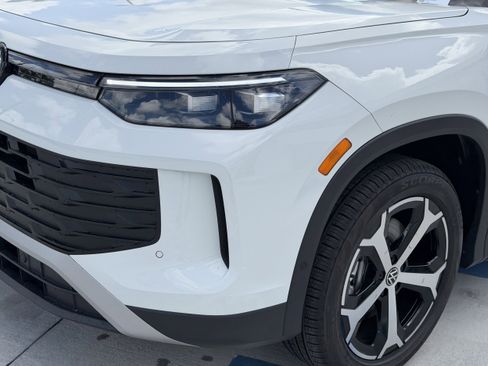 New 2026 Volkswagen Tiguan SE image 8