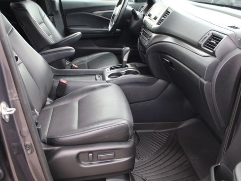Used 2019 Honda Ridgeline RTL image 13