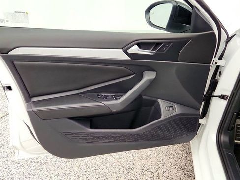 Used 2025 Volkswagen Jetta Sport FWD image 10