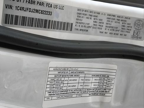Used 2021 Jeep Grand Cherokee SRT w/ Trailer Tow Group IV AWD/4WD image 16