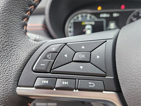 New 2025 Nissan Versa SR image 25