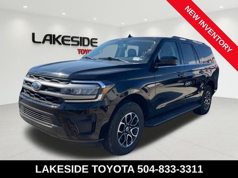 Used 2024 Ford Expedition Max XLT image 2