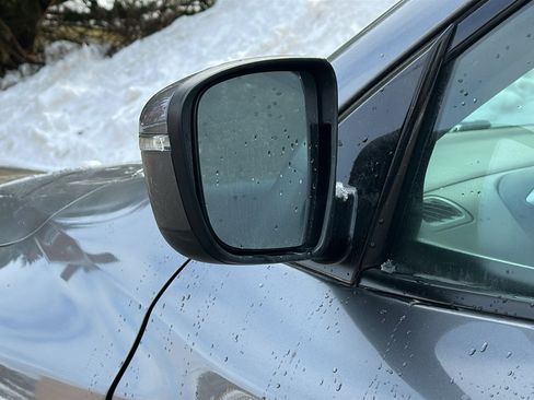 Certified 2020 Nissan Pathfinder SV image 12