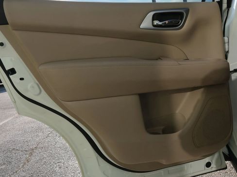 Used 2018 Nissan Pathfinder Platinum image 48