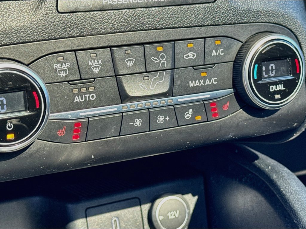 Used 2020 Ford Escape Titanium AWD/4WD image 19
