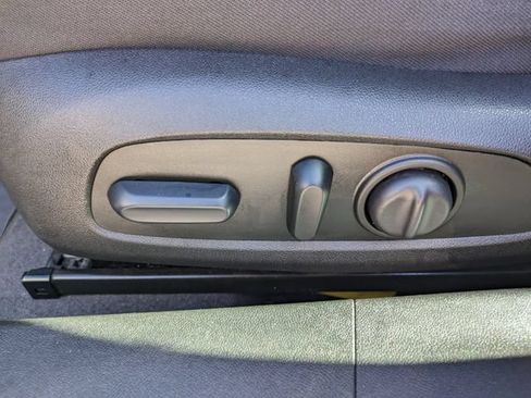 Used 2023 Chevrolet Malibu LT FWD image 19