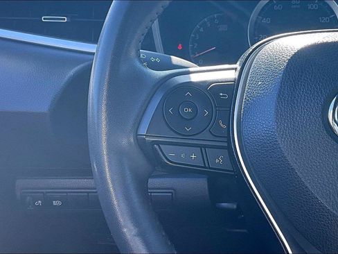 Used 2022 Toyota Corolla SE FWD image 11