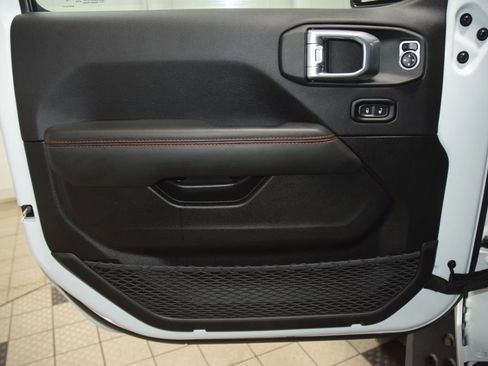 Used 2024 Jeep Wrangler Unlimited Rubicon w/ Capability Package image 47