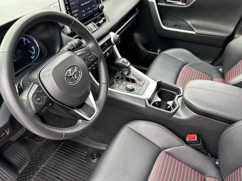 Used 2021 Toyota RAV4 XSE w/ Weather Package AWD/4WD image 10