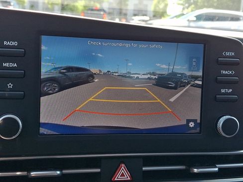 Certified 2023 Hyundai Elantra SEL w/ Preferred Accessory Package FWD image 17