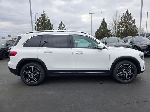 New 2026 Mercedes-Benz GLB 250 4MATIC image 7