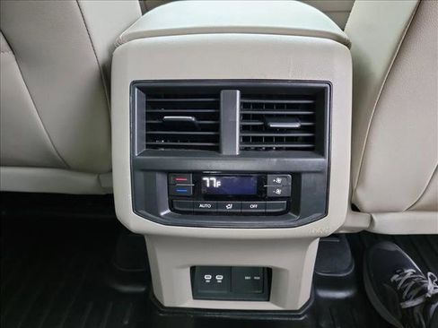 Used 2022 Volkswagen Atlas SE AWD/4WD image 17