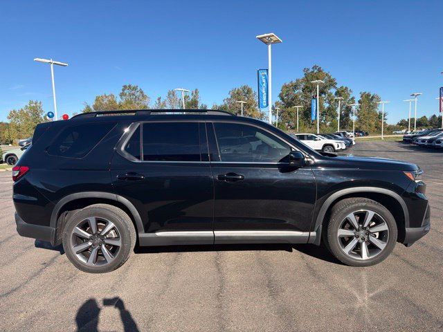 Used 2025 Honda Pilot Elite image 5