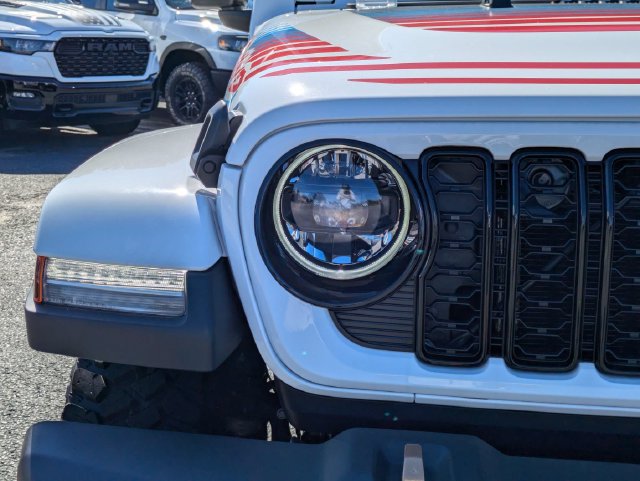 New 2026 Jeep Gladiator Sport AWD/4WD image 10