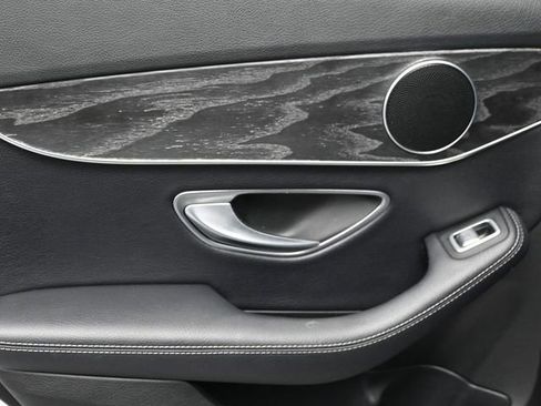 Used 2018 Mercedes-Benz C 300 Sedan w/ Premium Package image 15