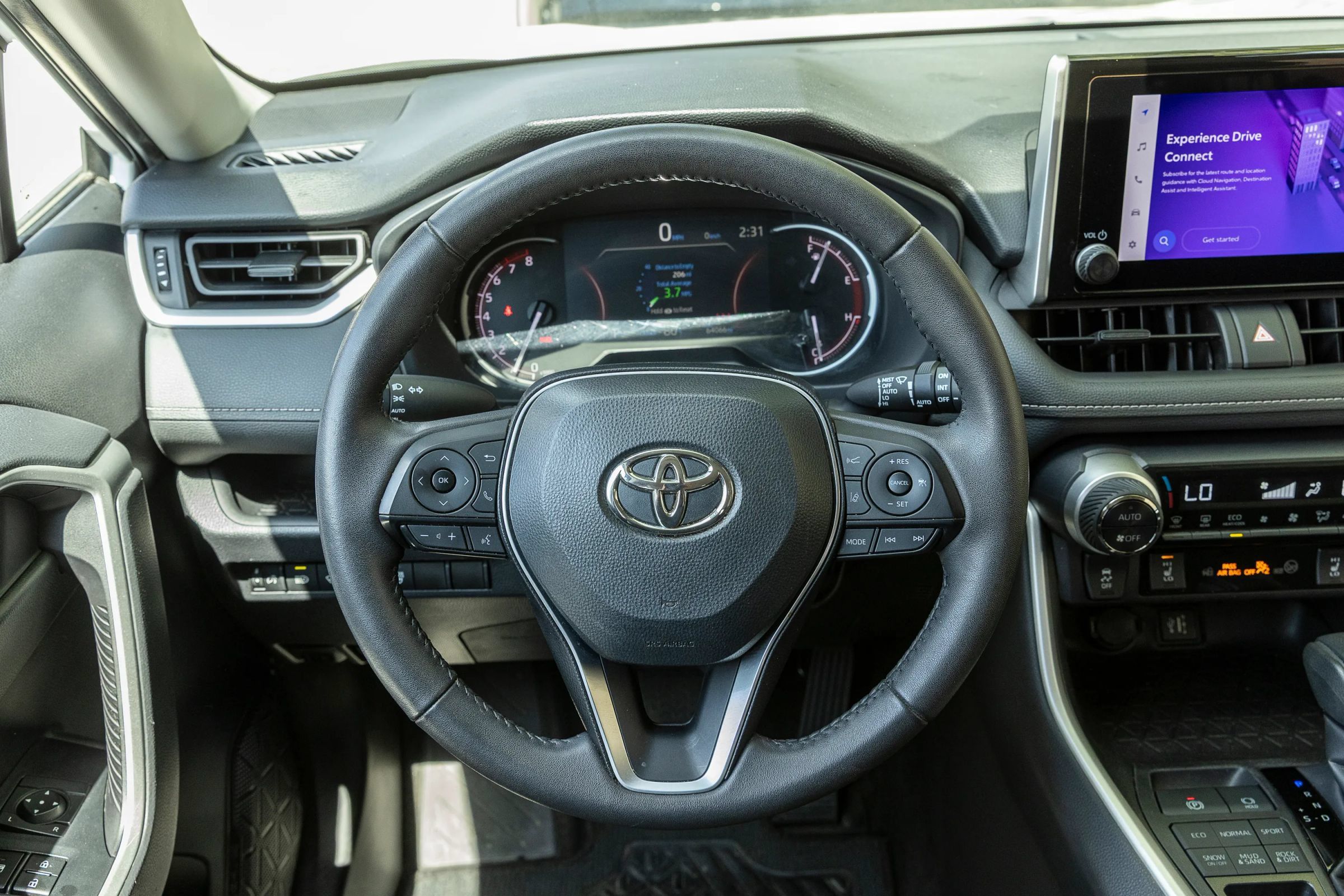 Used 2021 Toyota RAV4 XLE w/ XLE Grade Weather Package AWD/4WD image 24