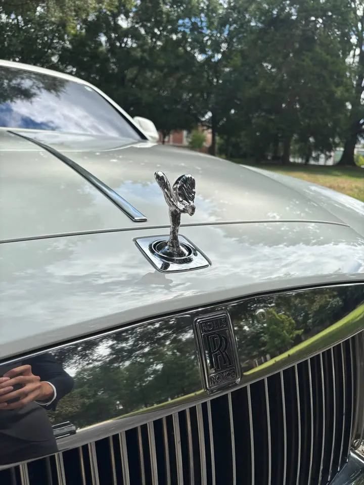 Used 2012 Rolls-Royce Ghost Extended Wheelbase RWD image 7