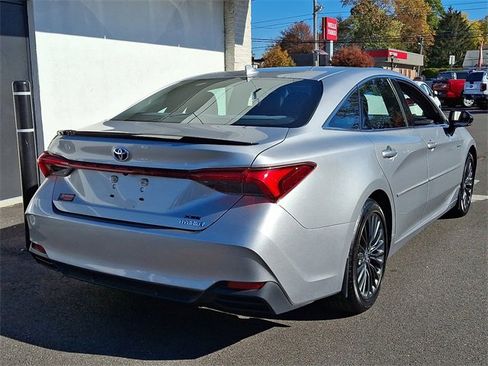 Certified 2021 Toyota Avalon XSE image 6