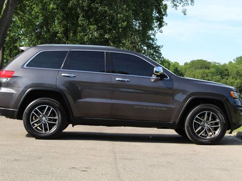 Used 2018 Jeep Grand Cherokee Limited AWD/4WD image 8