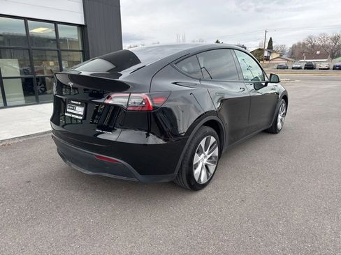 Used 2023 Tesla Model Y Long Range image 6