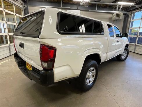 Used 2021 Toyota Tacoma SR image 5