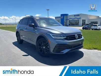 Used 2022 Volkswagen Tiguan SE R-Line