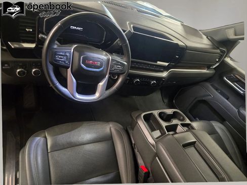 Used 2025 GMC Sierra 1500 SLT AWD/4WD image 9