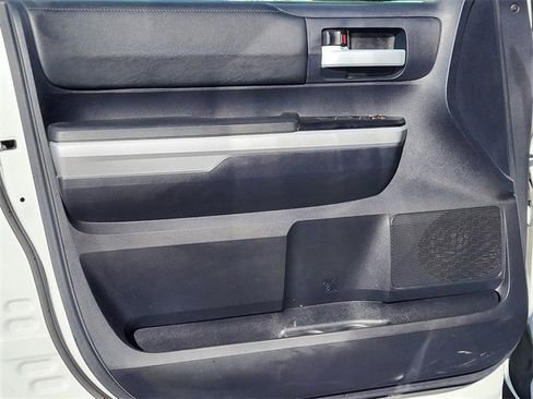 Used 2016 Toyota Tundra SR5 image 22