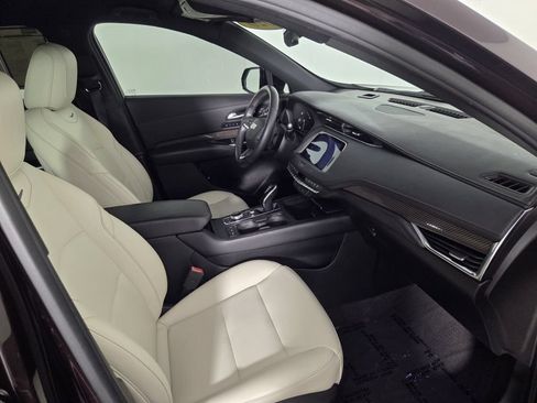 Used 2020 Cadillac XT4 Sport w/ Driver Assist Package FWD image 32