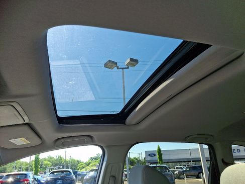 Used 2019 Honda CR-V EX image 17