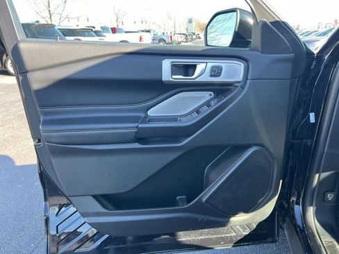 Used 2020 Ford Explorer ST w/ Premium Technology Package image 27