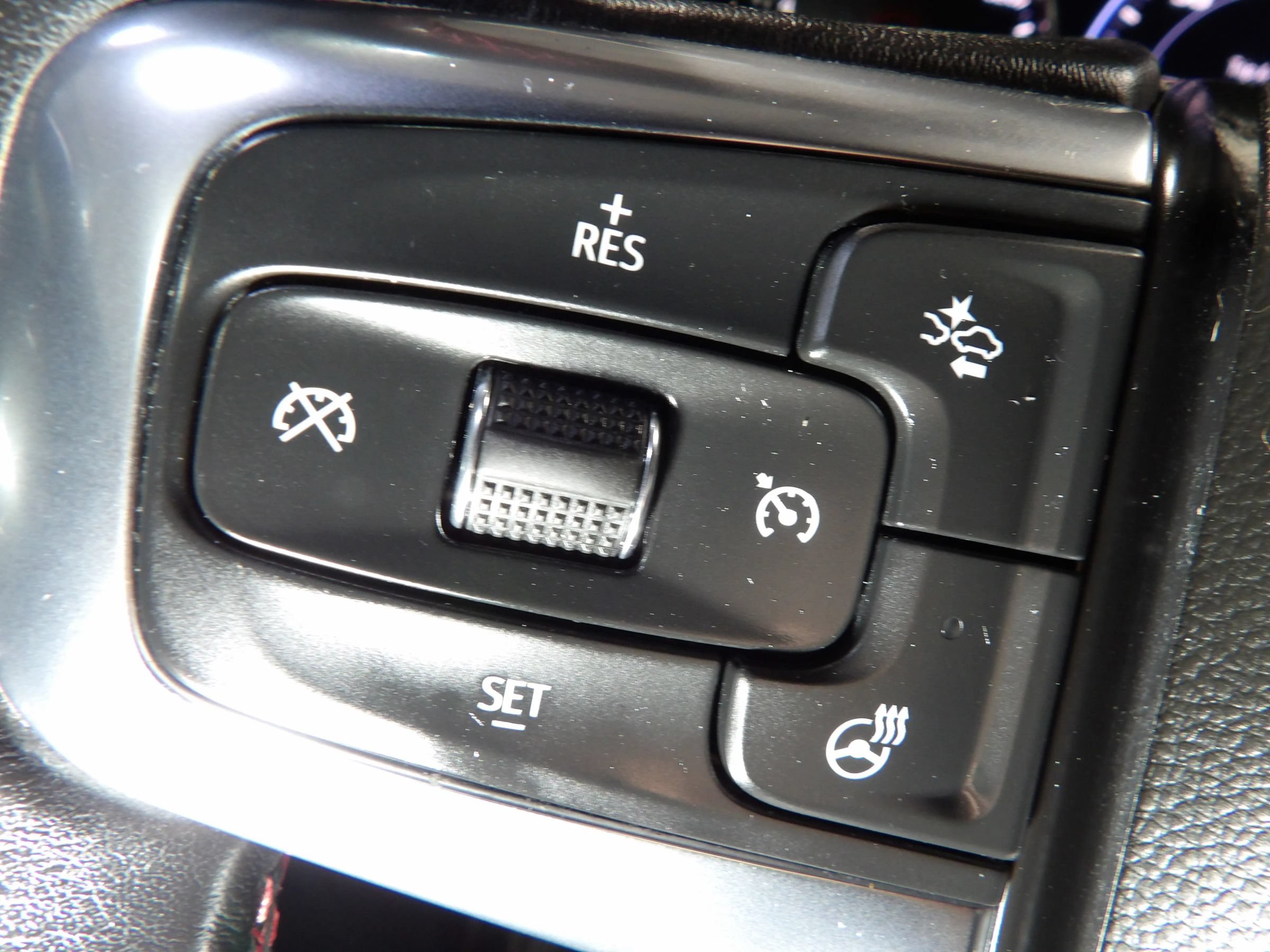 Used 2022 Chevrolet Blazer RS FWD image 21
