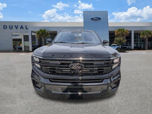 Used 2025 Ford Expedition Max Platinum w/ Stealth Performance Package image 9