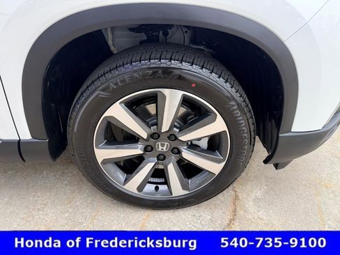 Certified 2025 Honda Pilot Elite image 13