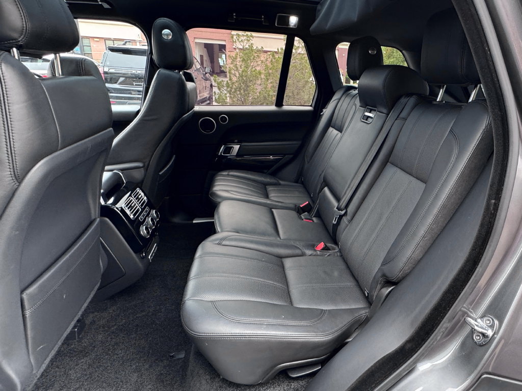 Used 2016 Land Rover Range Rover Supercharged AWD/4WD image 35