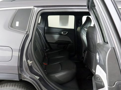 Used 2024 Jeep Compass Latitude AWD/4WD image 27