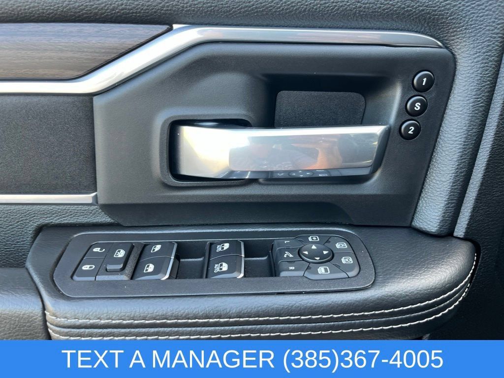 Used 2025 RAM 2500 Laramie AWD/4WD image 17