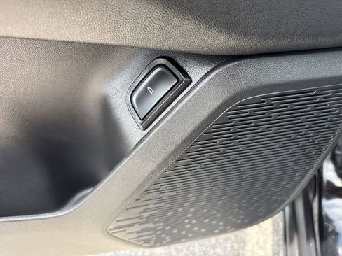 Used 2026 Chevrolet Equinox RS w/ Convenience Package III image 39