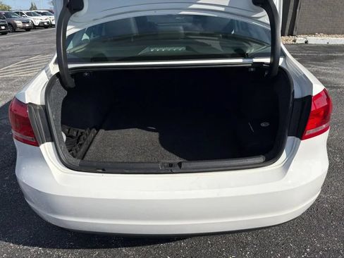Used 2015 Volkswagen Passat 1.8T Sport FWD image 9