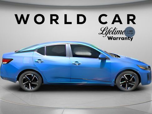 Used 2025 Nissan Sentra SV image 8