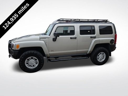Used 2009 HUMMER H3 AWD/4WD image 2