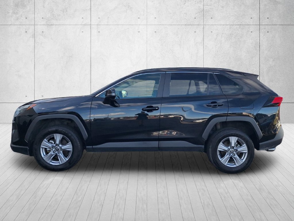 Used 2025 Toyota RAV4 XLE FWD image 8