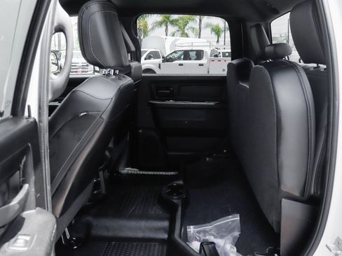 Used 2022 RAM 2500 Tradesman w/ Chrome Appearance Group image 37