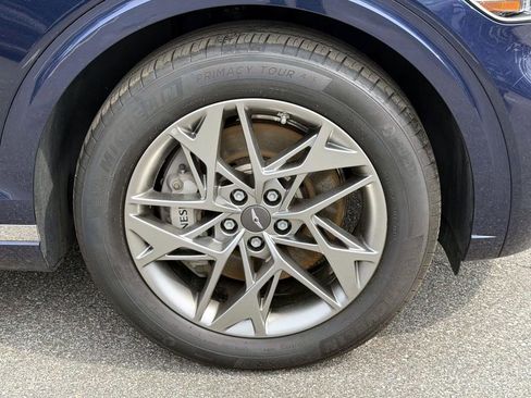 Certified 2025 Genesis GV70 2.5T AWD/4WD image 7