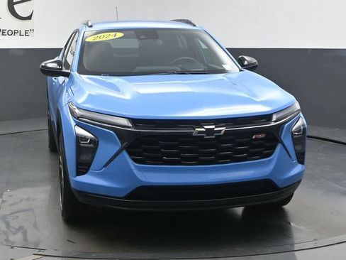 Used 2024 Chevrolet Trax RS w/ Driver Confidence Package FWD image 60
