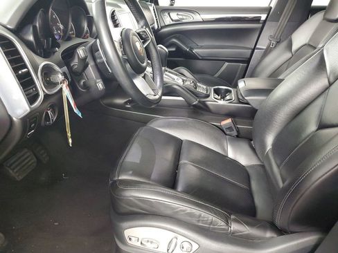 Used 2018 Porsche Cayenne Platinum Edition w/ Premium Package AWD/4WD image 11