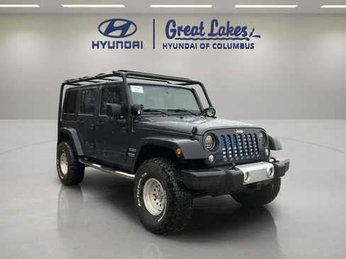 Used 2017 Jeep Wrangler Unlimited Sport image 7