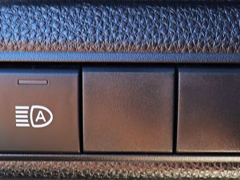 Used 2023 Toyota Corolla LE w/ Carpet Mat Package (TMS) FWD image 41