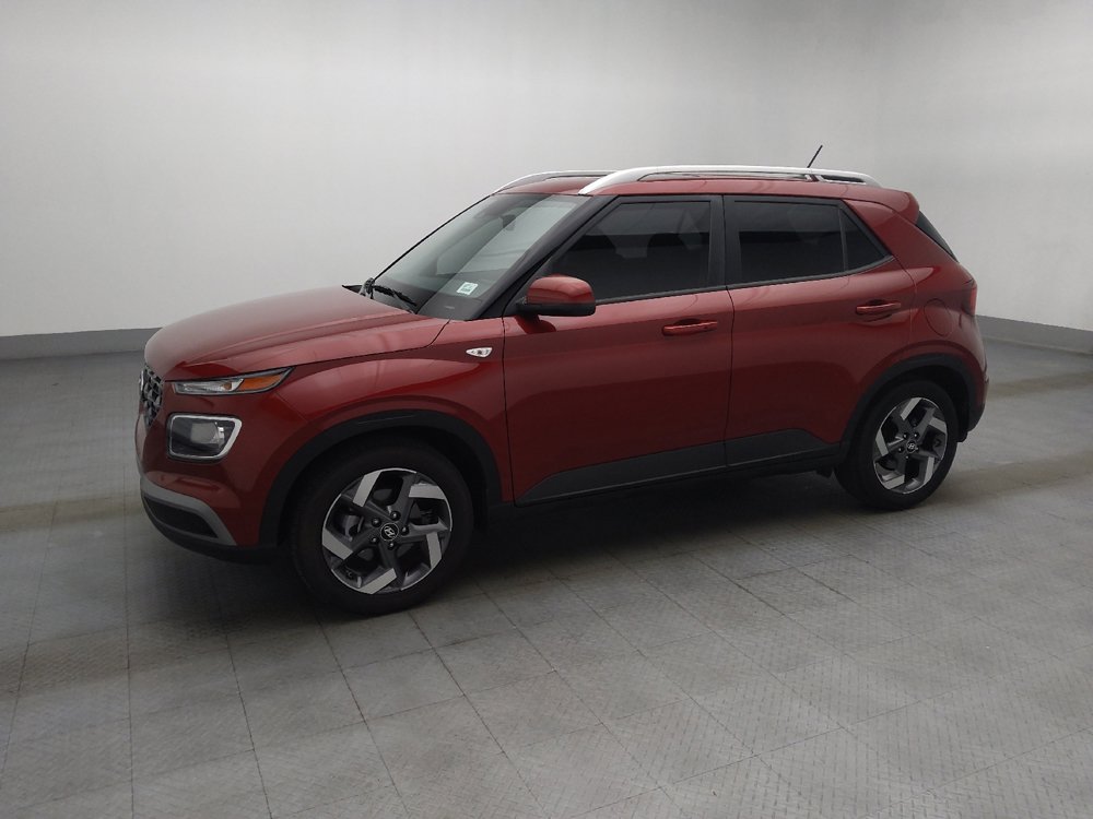 Used 2025 Hyundai Venue SEL FWD image 2