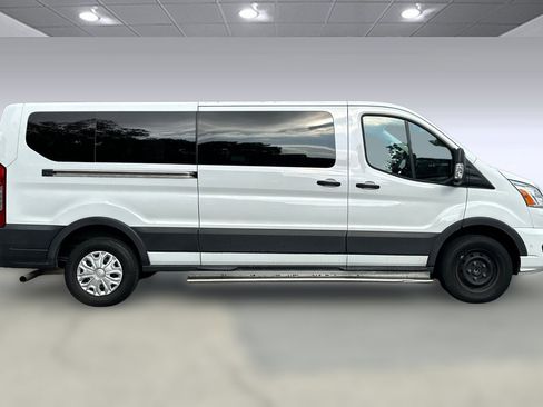 Used 2022 Ford Transit 350 XLT image 2